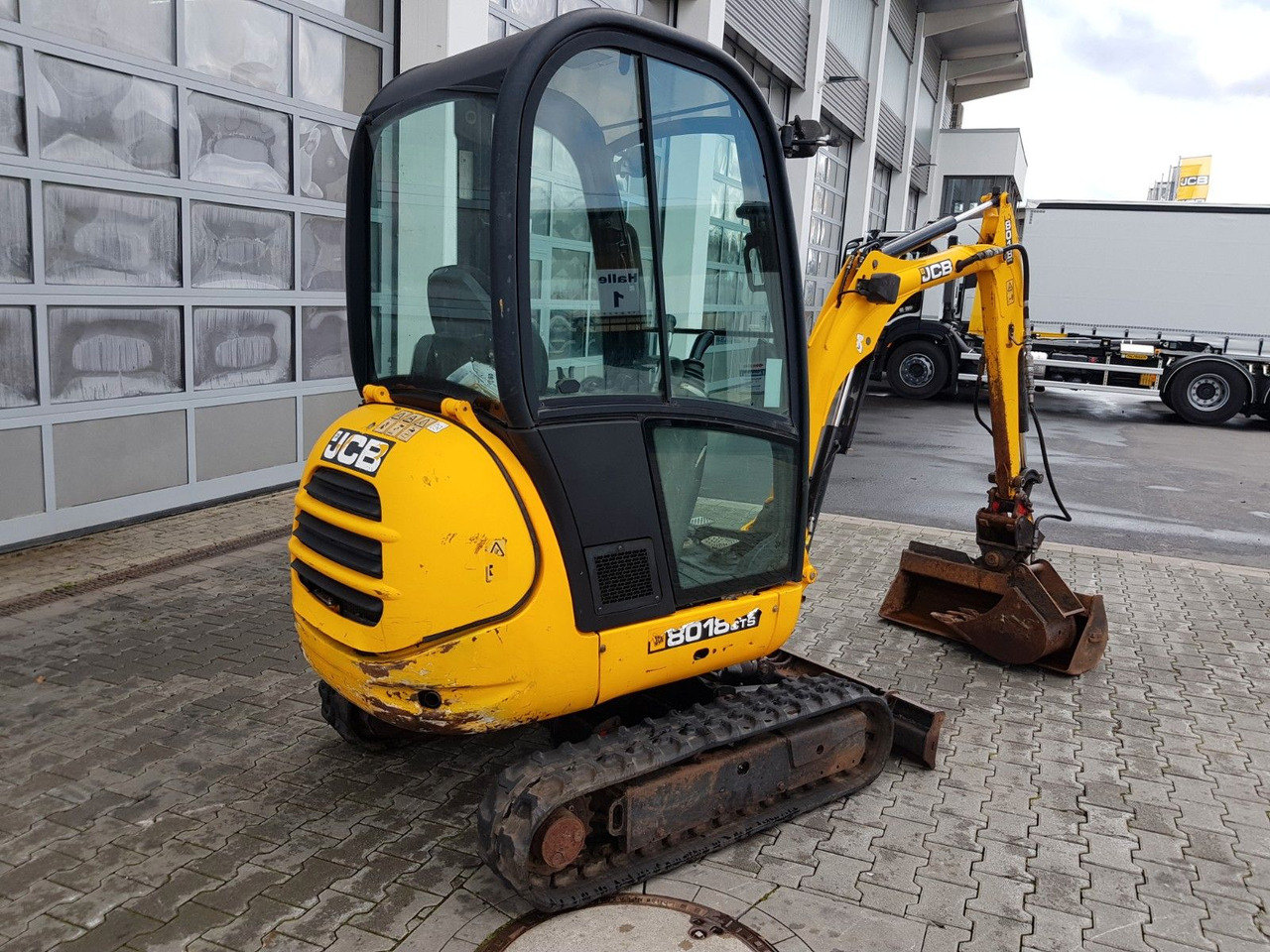 JCB 8018 / 3.420h / hydrl. Grabenräumer / Tieflöffel - Мини-экскаватор: фото 3 JCB 8018 / 3.420h / hydrl. Grabenräumer / Tieflöffel - Мини-экскаватор: фото 3