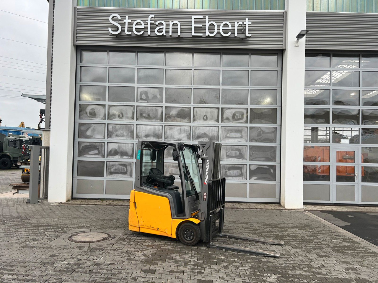 Jungheinrich EFG 215 / Triplex 4.25m / 1.851h / Batterie 2023 - Электропогрузчик: фото 1 Jungheinrich EFG 215 / Triplex 4.25m / 1.851h / Batterie 2023 - Электропогрузчик: фото 1