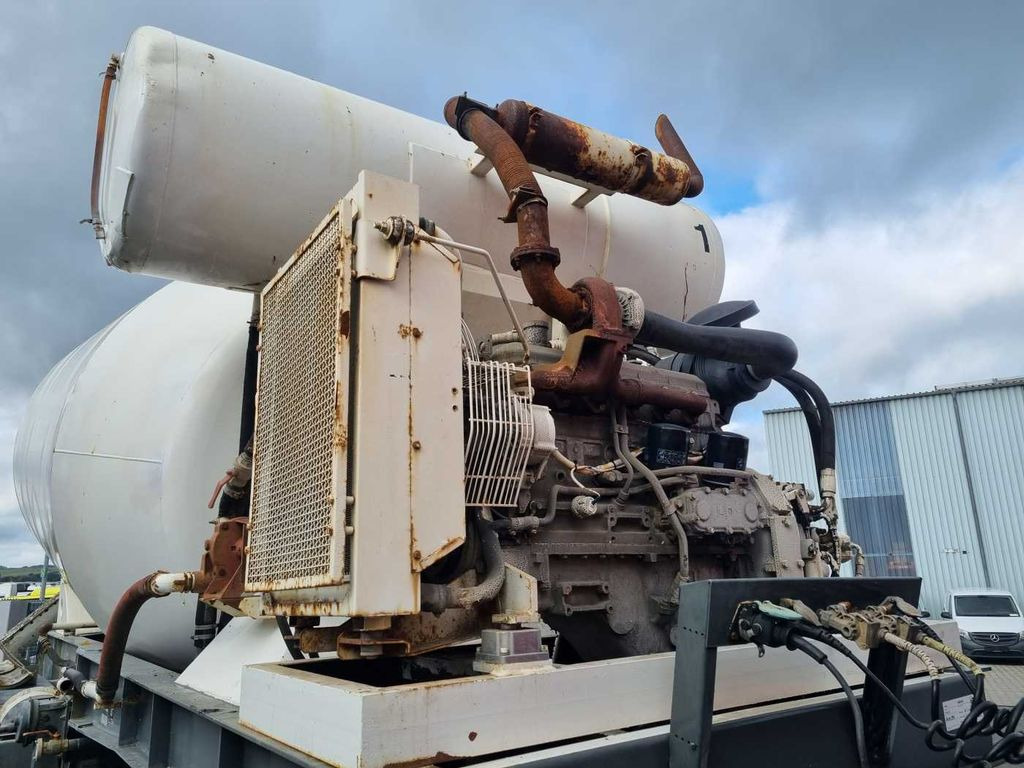 Полуприцеп бетоносмеситель KWB P-382-STI Betonmischer Motor SAF-Achsen Lift: фото 10