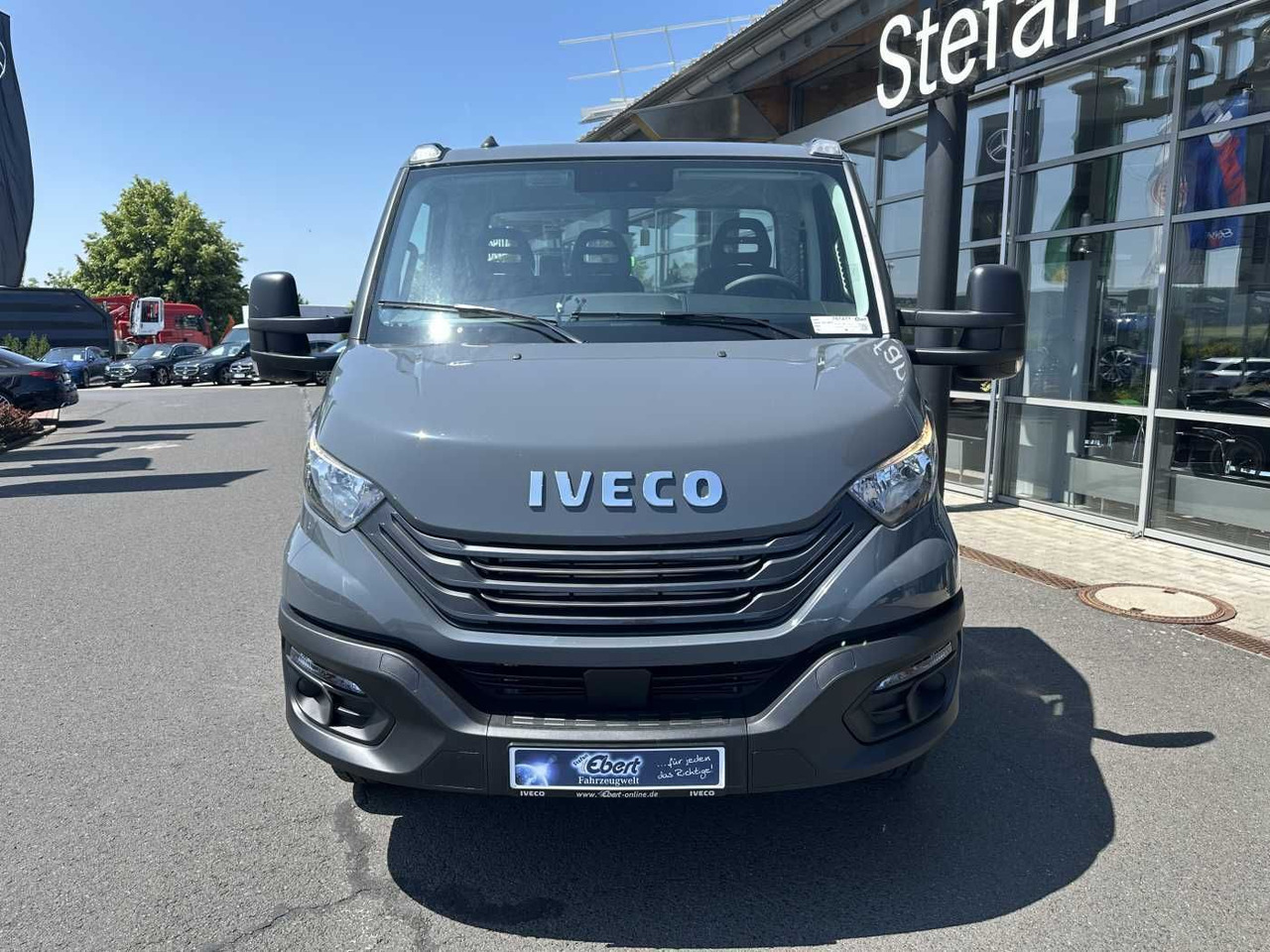 Iveco Daily 70C18 H 3.0L *R3.750mm*AHK*Luft*Sperre* - Коммерческий автомобиль: фото 2 Iveco Daily 70C18 H 3.0L *R3.750mm*AHK*Luft*Sperre* - Коммерческий автомобиль: фото 2