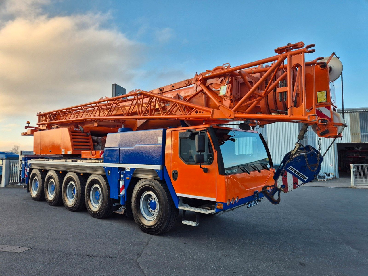 Liebherr LTM 1100-5.2 10x6 13.150h Klappspitze - Автоманипулятор: фото 4 Liebherr LTM 1100-5.2 10x6 13.150h Klappspitze - Автоманипулятор: фото 4