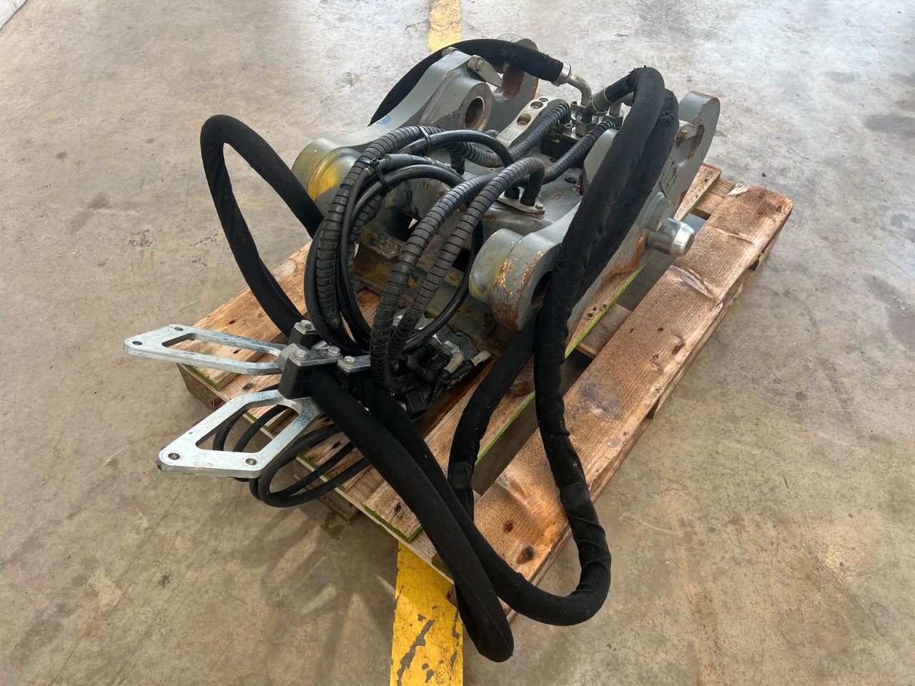 Liebherr SW48 Likufix Schnellwechsler / 2018 - Сцепное устройство: фото 5 Liebherr SW48 Likufix Schnellwechsler / 2018 - Сцепное устройство: фото 5