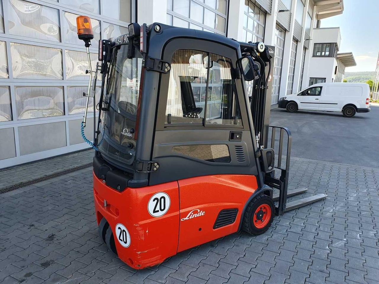 Linde E14 - 01 / Triplex: 4.10m! / SS / nur 1.003h! - Электропогрузчик: фото 3 Linde E14 - 01 / Triplex: 4.10m! / SS / nur 1.003h! - Электропогрузчик: фото 3