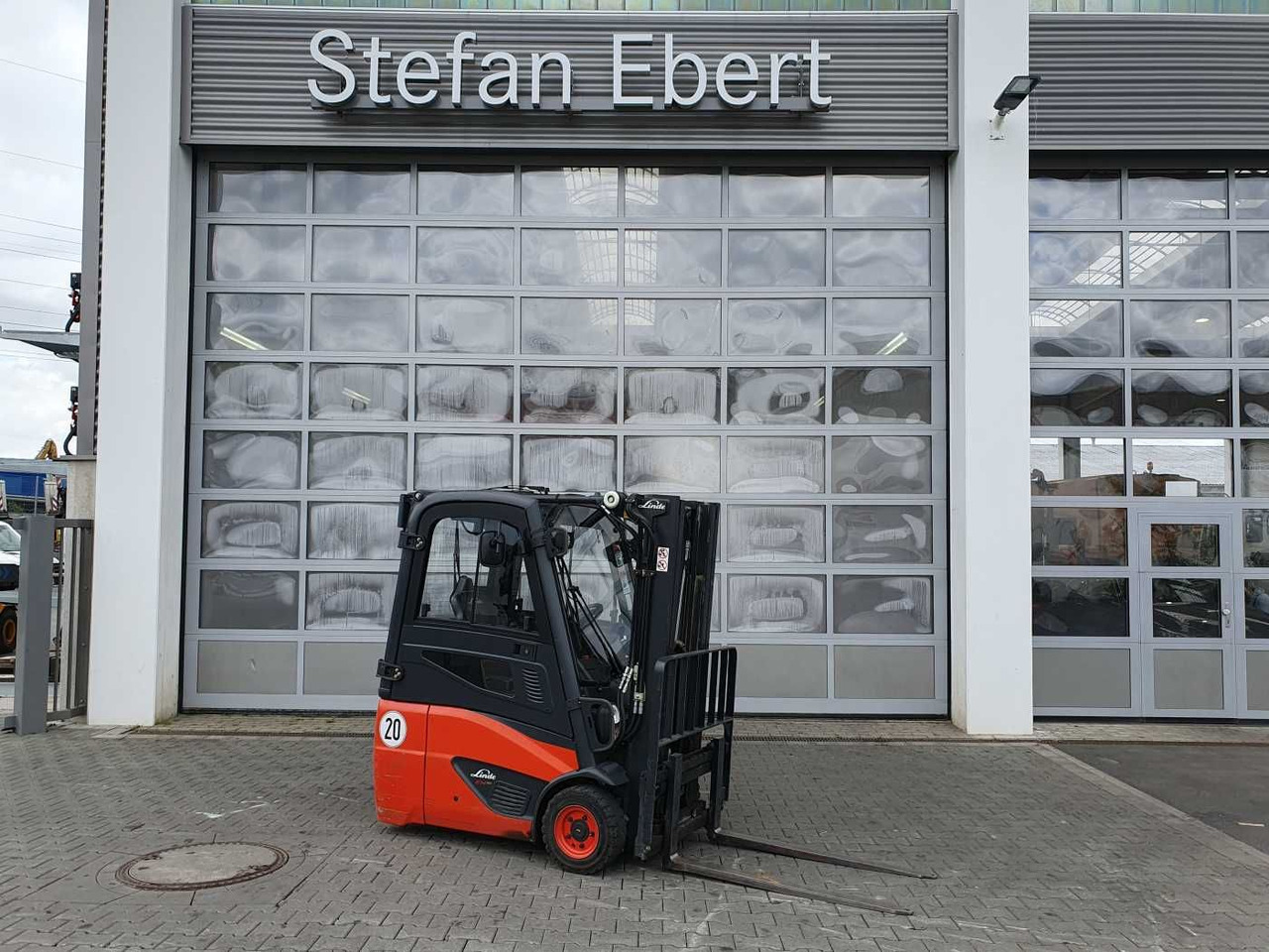 Linde E14 - 02 / Triplex: 4.00m! / SS / nur 2.119h! - Электропогрузчик: фото 1 Linde E14 - 02 / Triplex: 4.00m! / SS / nur 2.119h! - Электропогрузчик: фото 1