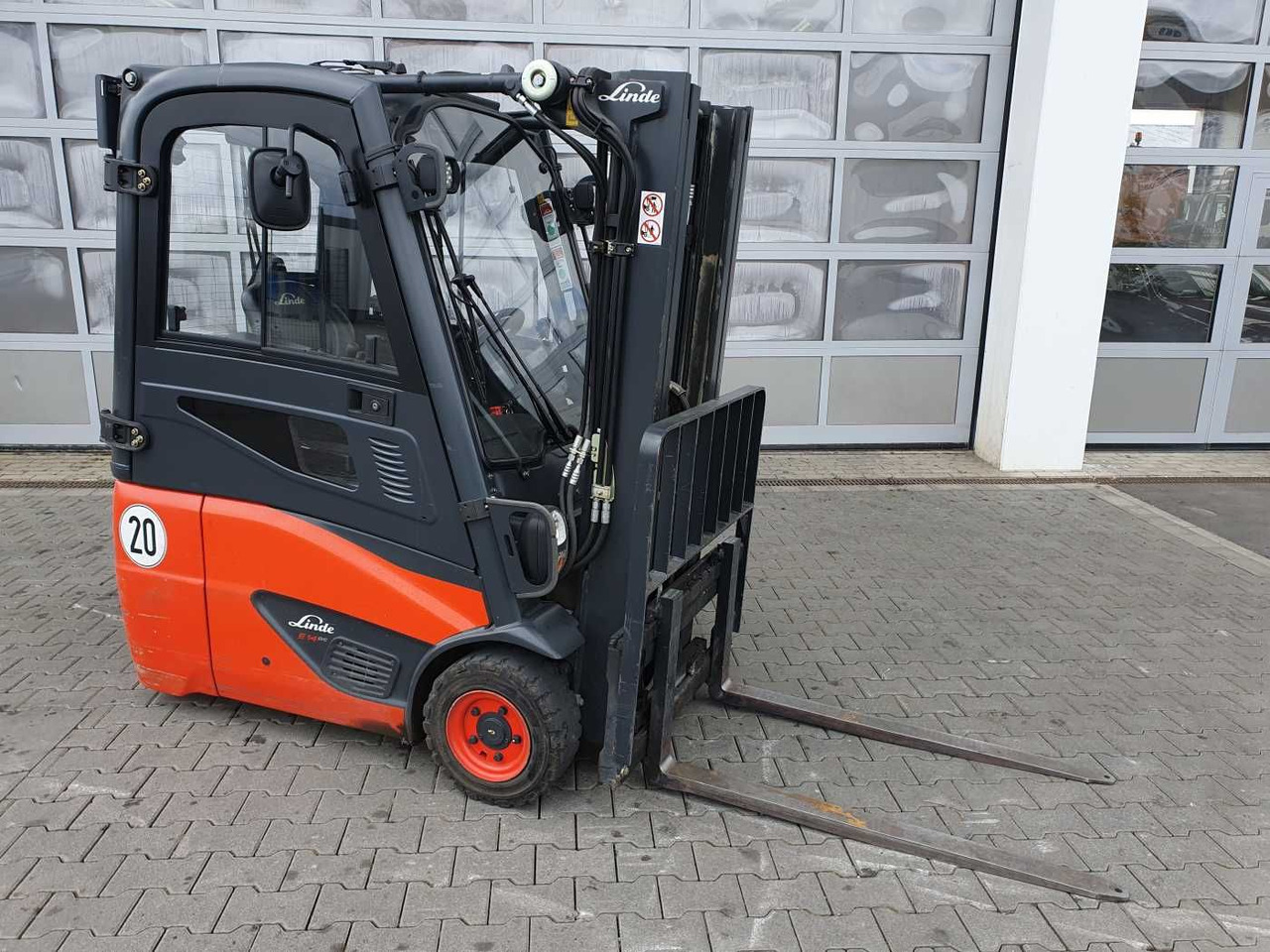 Linde E14 - 02 / Triplex: 4.00m! / SS / nur 2.119h! - Электропогрузчик: фото 2 Linde E14 - 02 / Triplex: 4.00m! / SS / nur 2.119h! - Электропогрузчик: фото 2