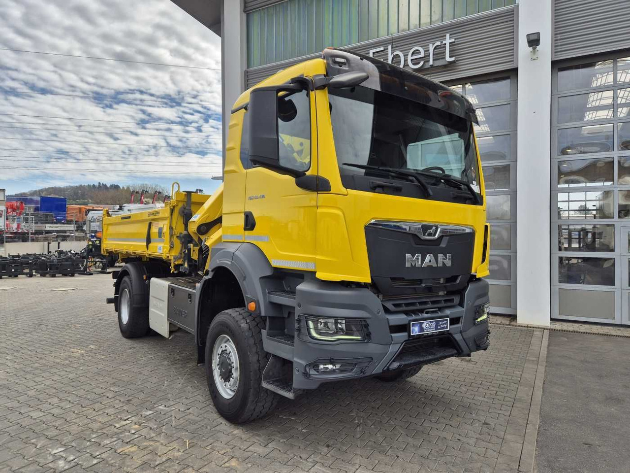 MAN TGS 18.430 4x4 BL Kran HMF 1130K-RCS Funk AHK - Самосвал: фото 3 MAN TGS 18.430 4x4 BL Kran HMF 1130K-RCS Funk AHK - Самосвал: фото 3