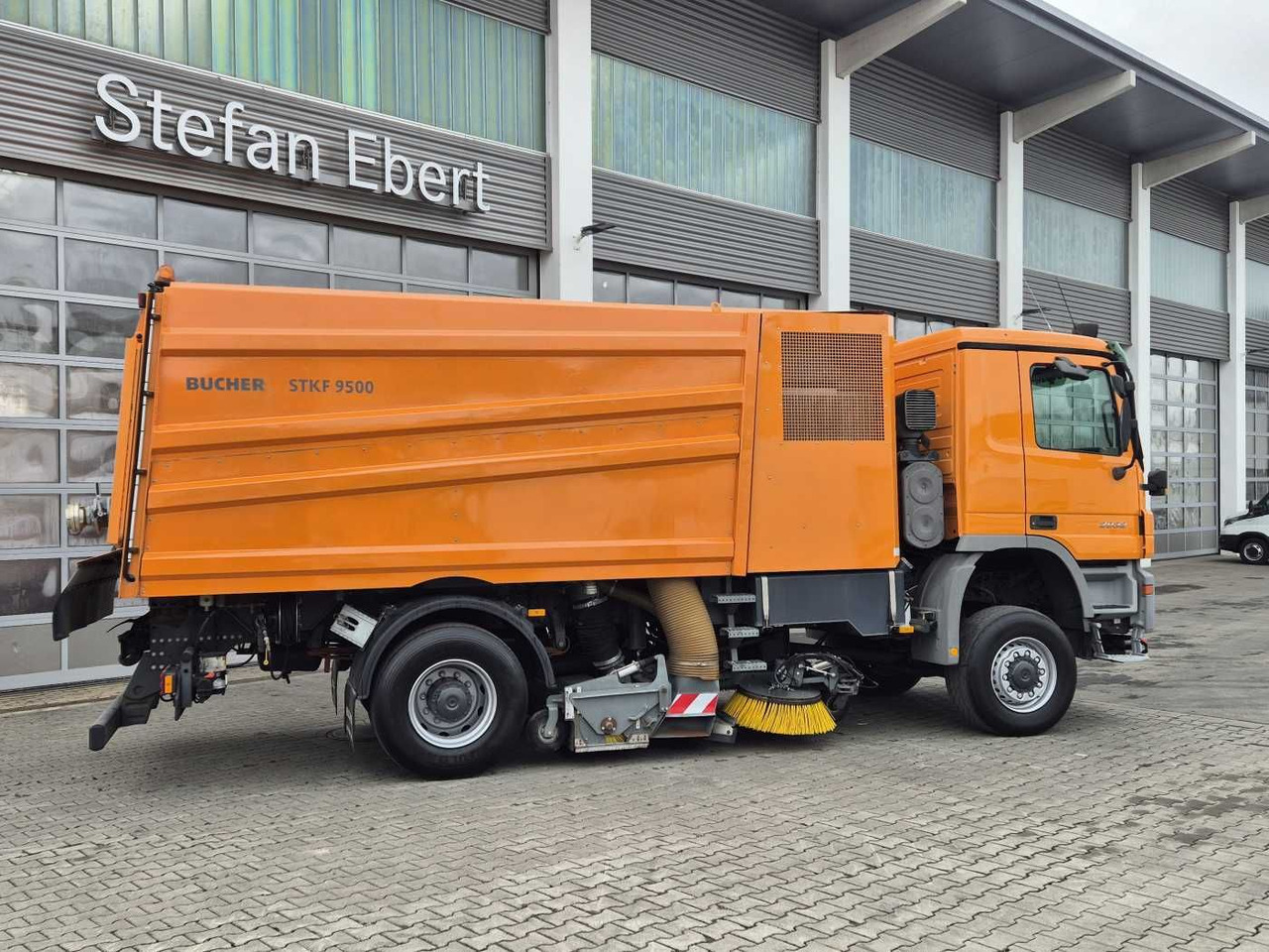 Mercedes-Benz Actros 2032 A 4x4 Bucher STKF 9500 Airport 30x в лизинг Mercedes-Benz Actros 2032 A 4x4 Bucher STKF 9500 Airport 30x: фото 6