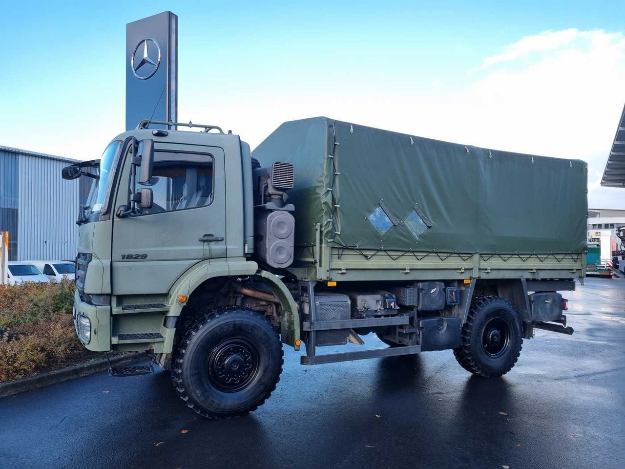 Mercedes-Benz Axor 1829 A 4x4 Pritsche/Plane 10 Stück - Тентованный грузовик: фото 4 Mercedes-Benz Axor 1829 A 4x4 Pritsche/Plane 10 Stück - Тентованный грузовик: фото 4