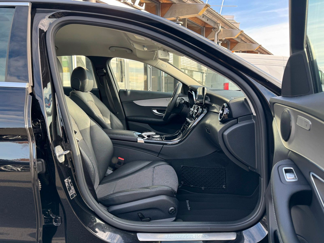 Mercedes-Benz C 200 C Limousine+Avantgarde+AHK+RFK+TotW в лизинг Mercedes-Benz C 200 C Limousine+Avantgarde+AHK+RFK+TotW: фото 6