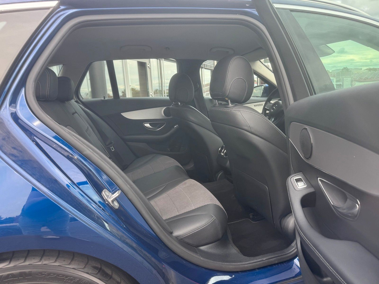 Универсал Mercedes-Benz C 300 T Avantgarde+Ambiente+LED+IHC+SpiegelP: фото 7