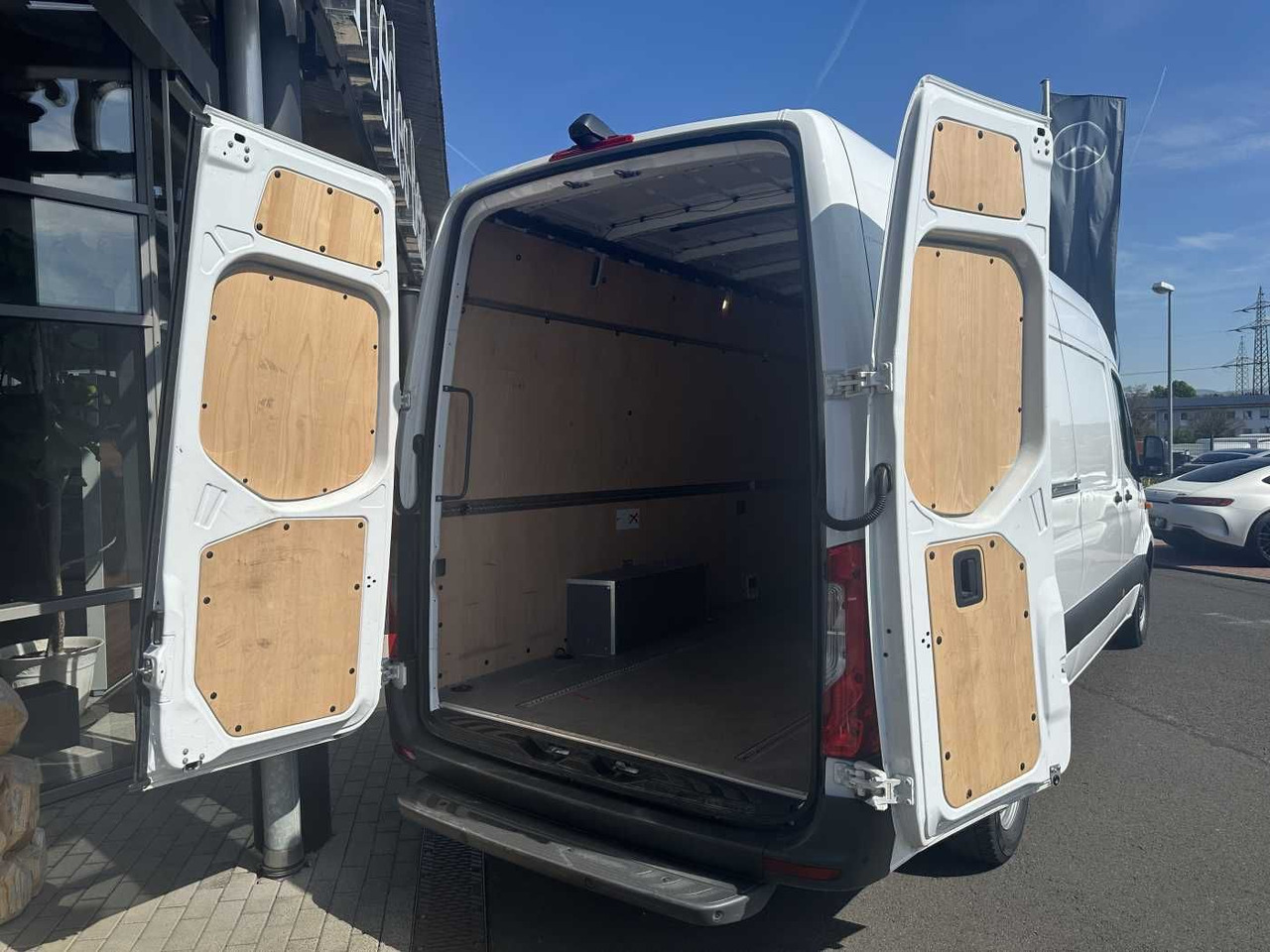 Mercedes-Benz Sprinter 315 CDI 4325 Klima 360 SHZ MBUX Schwing - Цельнометаллический фургон: фото 5 Mercedes-Benz Sprinter 315 CDI 4325 Klima 360 SHZ MBUX Schwing - Цельнометаллический фургон: фото 5