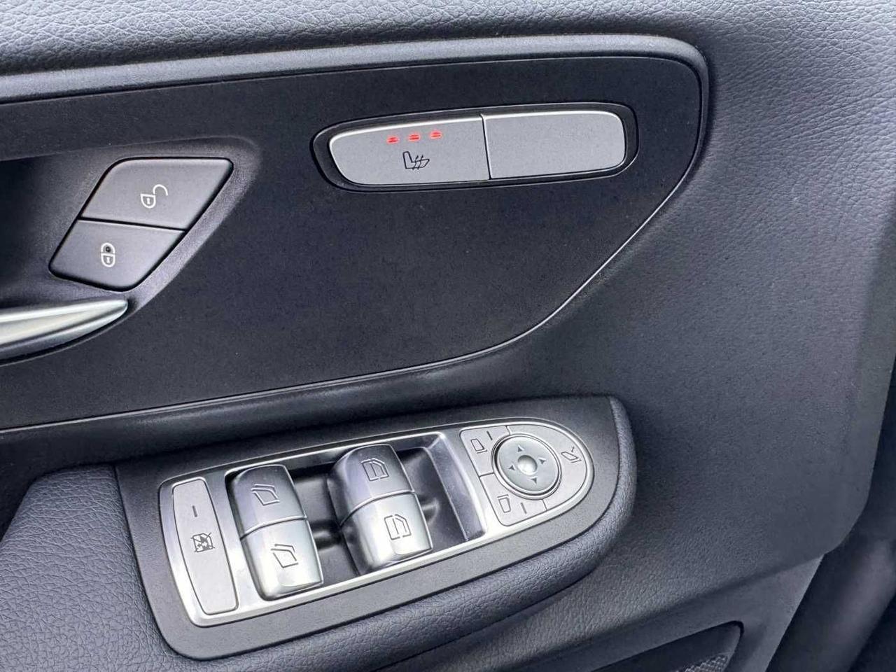 Легковой автомобиль Mercedes-Benz V 220 d EDITION DISTRONIC MBUX Kamera 6Sitze: фото 15