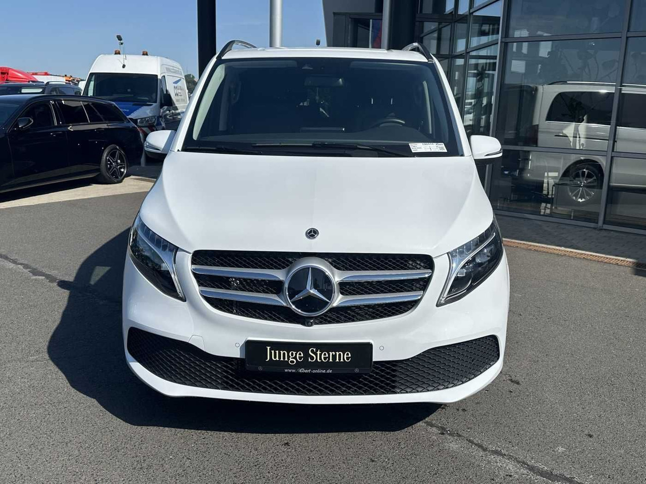 Mercedes-Benz V 300 d AVA ED 6Sitze Burmester 360Kamera el Tür - Пассажирский фургон: фото 2 Mercedes-Benz V 300 d AVA ED 6Sitze Burmester 360Kamera el Tür - Пассажирский фургон: фото 2