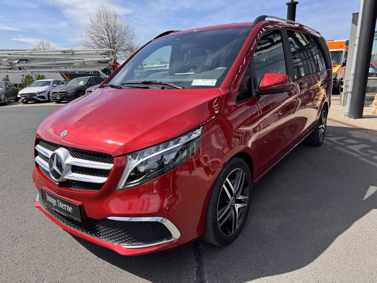Mercedes-Benz V 300 d AVA ED Tisch AHK DISTRONIC 360 7Sitze - Пассажирский фургон: фото 3 Mercedes-Benz V 300 d AVA ED Tisch AHK DISTRONIC 360 7Sitze - Пассажирский фургон: фото 3
