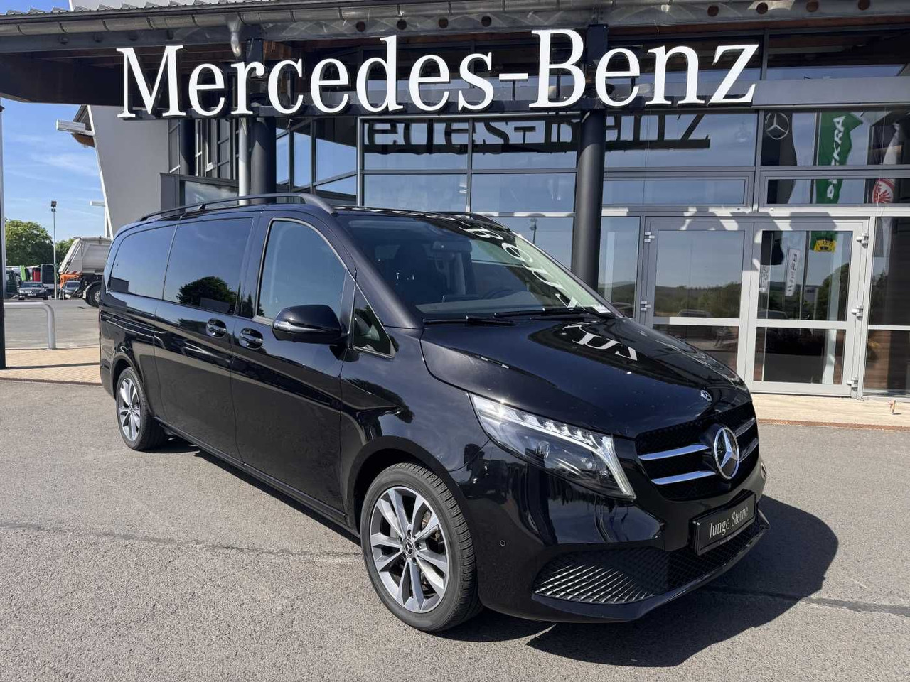 Mercedes-Benz V 300 d AVA Extralang AIRMATIC Standheiz 360Kam - Пассажирский фургон: фото 1 Mercedes-Benz V 300 d AVA Extralang AIRMATIC Standheiz 360Kam - Пассажирский фургон: фото 1