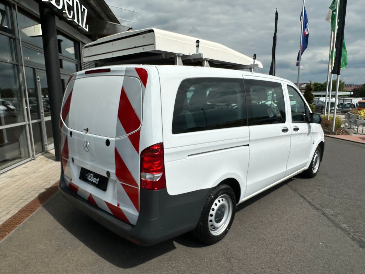 Mercedes-Benz Vito 111 CDI Tourer Begleitfahrzeug BF3+ / WVZ - Пассажирский фургон: фото 5 Mercedes-Benz Vito 111 CDI Tourer Begleitfahrzeug BF3+ / WVZ - Пассажирский фургон: фото 5