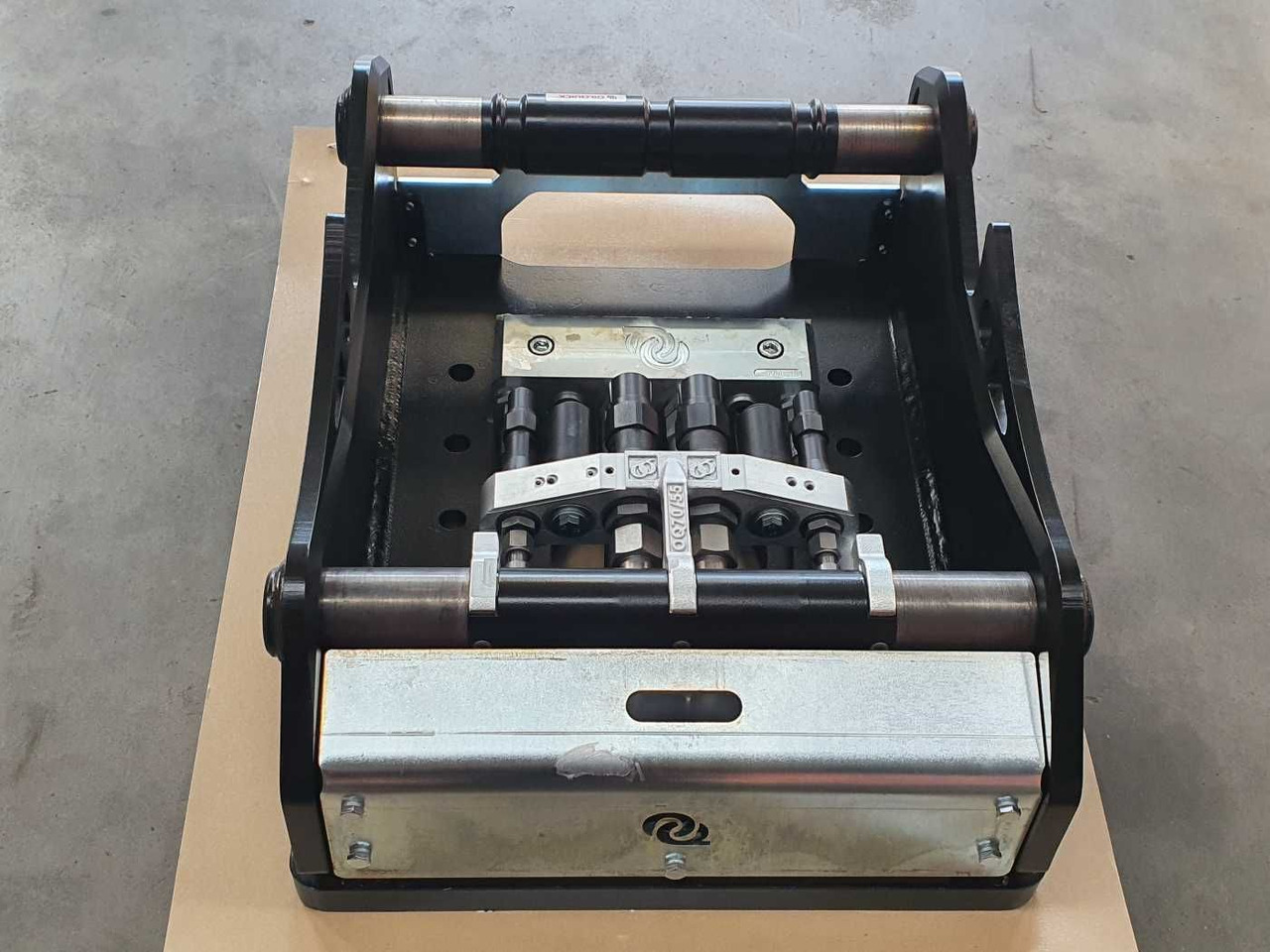 OilQuick OQ70/55 Adapterplatte für Westtech NEU - Сцепное устройство: фото 3 OilQuick OQ70/55 Adapterplatte für Westtech NEU - Сцепное устройство: фото 3