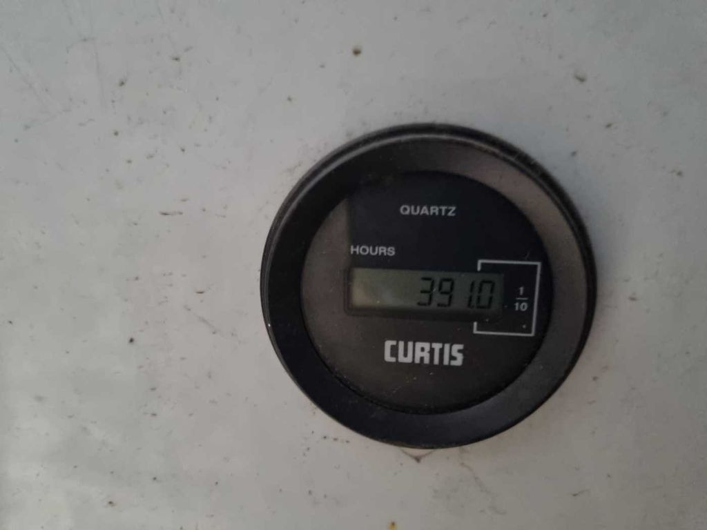 Renault Master 2.3 dCi / VERSALIFT ETL-32, 12,5m Renault Master 2.3 dCi / VERSALIFT ETL-32, 12,5m в лизинг Renault Master 2.3 dCi / VERSALIFT ETL-32, 12,5m Renault Master 2.3 dCi / VERSALIFT ETL-32, 12,5m: фото 8