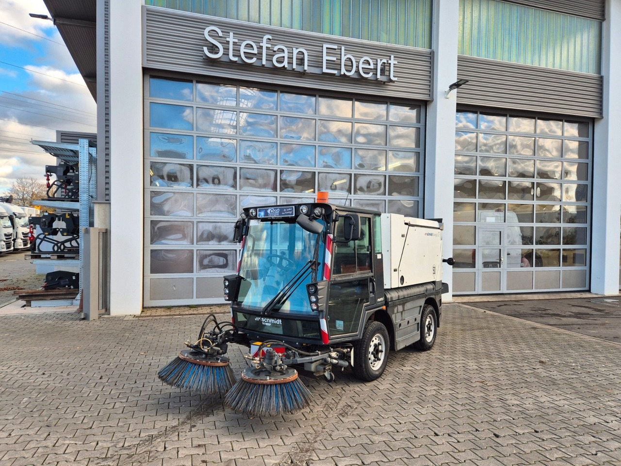 Schmidt Swingo Compact 200+ Klima - Подметально-уборочная машина: фото 5 Schmidt Swingo Compact 200+ Klima - Подметально-уборочная машина: фото 5