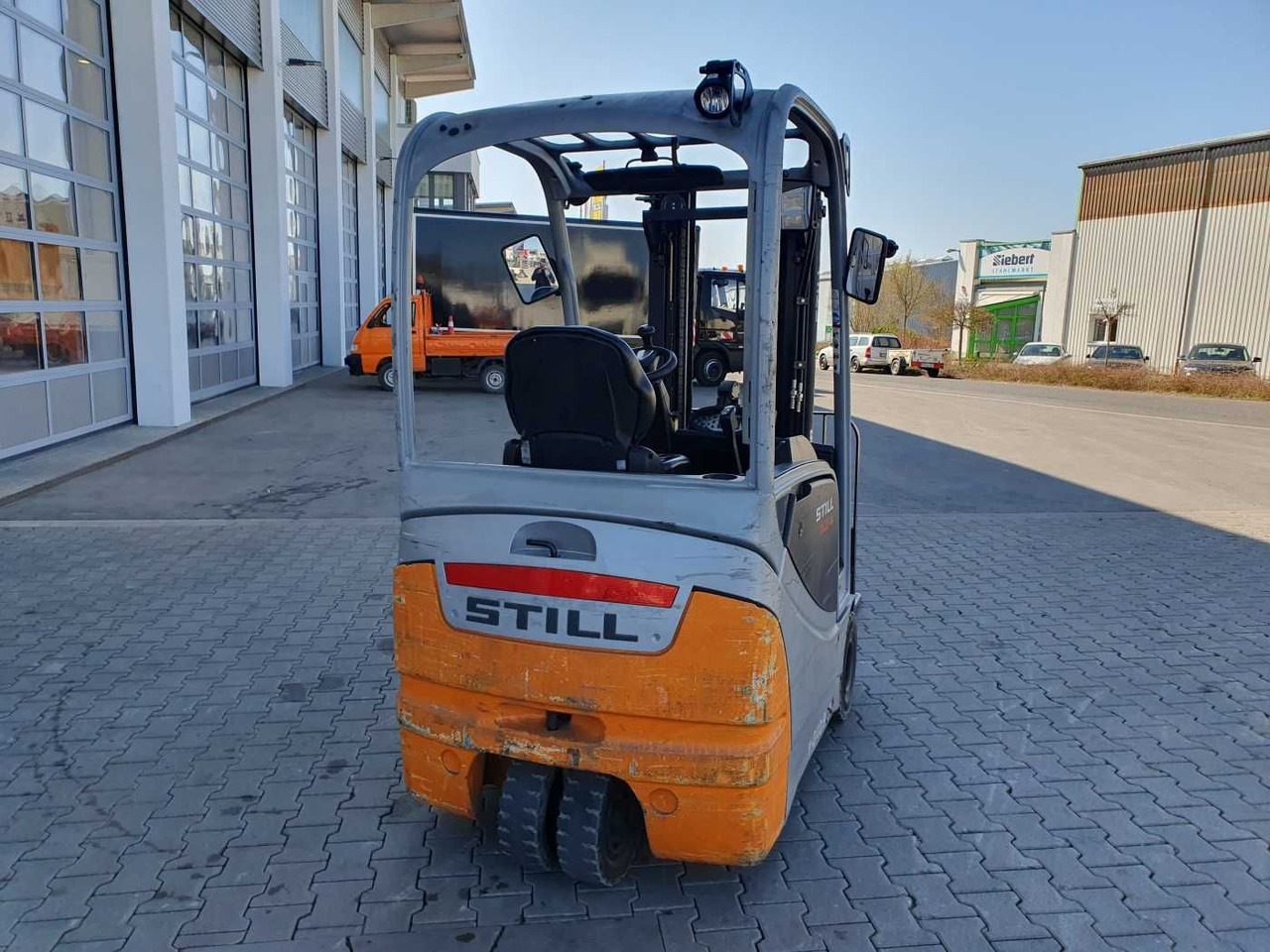 Still RX20-14 / Triplex: 4.60m! / nur 1.907h! / SS - Электропогрузчик: фото 4 Still RX20-14 / Triplex: 4.60m! / nur 1.907h! / SS - Электропогрузчик: фото 4