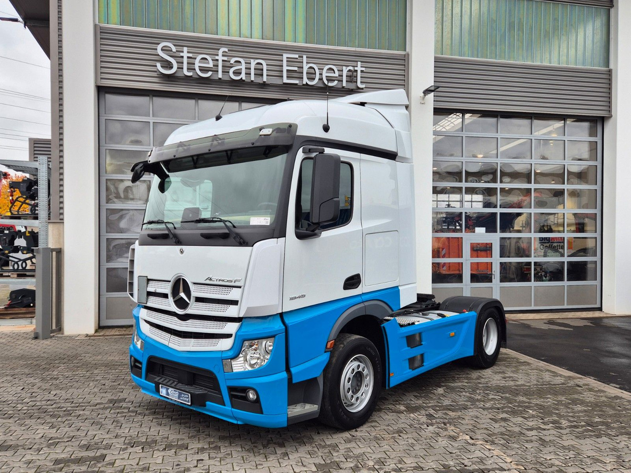 Mercedes-Benz Actros 1845 LS Öl-Retarder Navi PPC 2x Bett - Тягач: фото 1 Mercedes-Benz Actros 1845 LS Öl-Retarder Navi PPC 2x Bett - Тягач: фото 1