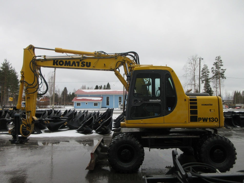 Komatsu PW130-6 Pyöräalustainen kaivinkone - Колёсный экскаватор: фото 5 Komatsu PW130-6 Pyöräalustainen kaivinkone - Колёсный экскаватор: фото 5