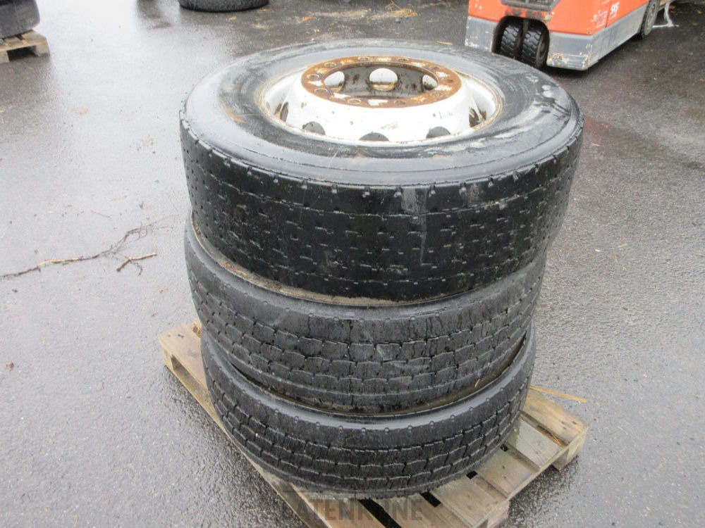 Renkaat vanteilla 315/70 R22,5 3kpl - Колесо для Строительной техники: фото 3 Renkaat vanteilla 315/70 R22,5 3kpl - Колесо для Строительной техники: фото 3