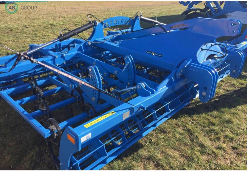 AGRISTAL Hydraulically folding seedbed cultivator/ - Культиватор: фото 2 AGRISTAL Hydraulically folding seedbed cultivator/ - Культиватор: фото 2