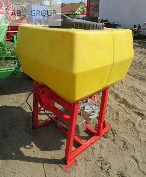 APV Salt spreader 250 l DAMAGED / ON STOCK - Разбрасыватель удобрений: фото 2 APV Salt spreader 250 l DAMAGED / ON STOCK - Разбрасыватель удобрений: фото 2