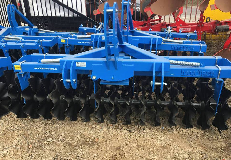 Inter-Tech front disc cultivator 3 m with flat bar drag BAP02 - Дисковая борона: фото 3 Inter-Tech front disc cultivator 3 m with flat bar drag BAP02 - Дисковая борона: фото 3