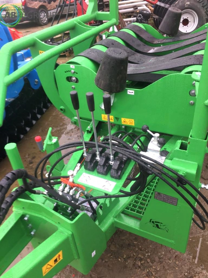 Inter-Tech self loading bale wrap GO01 - Обмотчик рулонов: фото 2 Inter-Tech self loading bale wrap GO01 - Обмотчик рулонов: фото 2