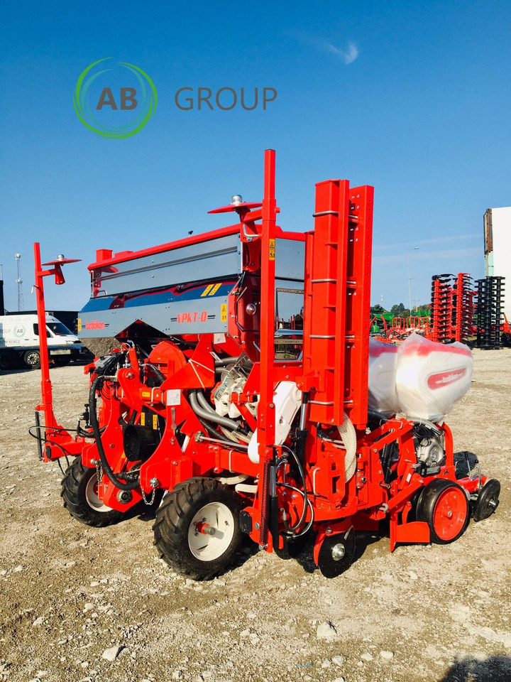 Ozdoken VPKT-DG8 eight-row pneumatic precision seeder with depth fertilization - Сеялка точного высева: фото 4 Ozdoken VPKT-DG8 eight-row pneumatic precision seeder with depth fertilization - Сеялка точного высева: фото 4