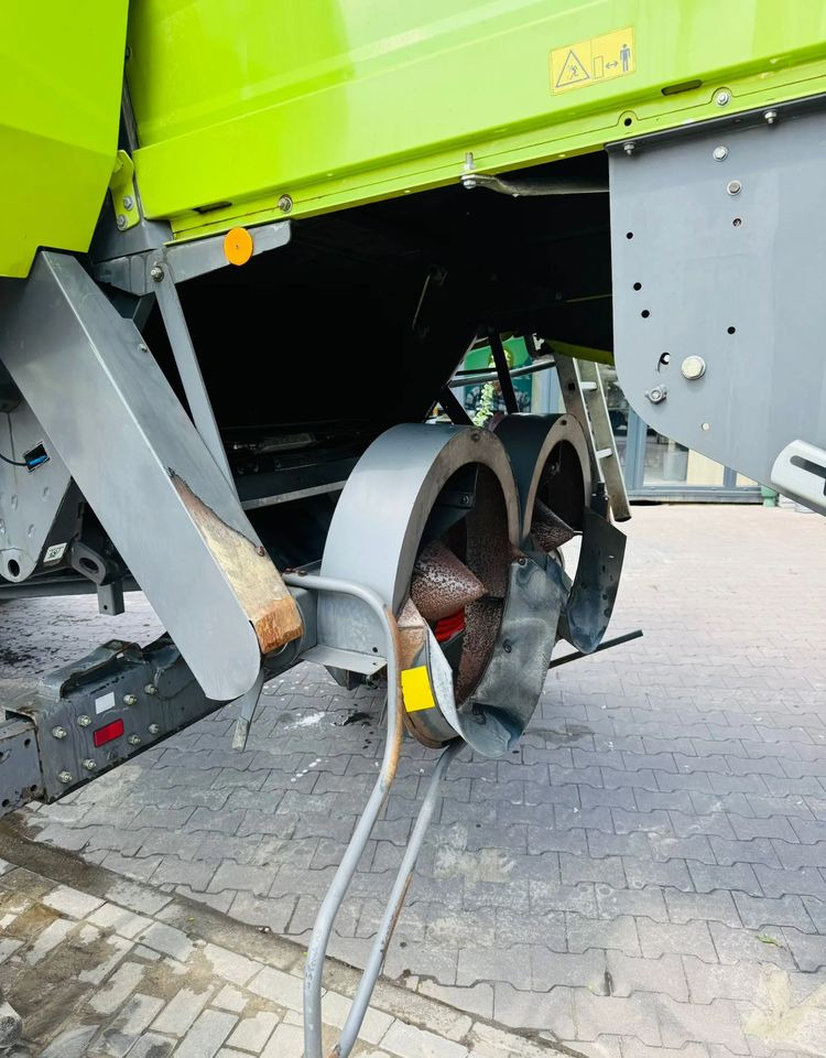 Claas Tucano 450 - Зерноуборочный комбайн: фото 4 Claas Tucano 450 - Зерноуборочный комбайн: фото 4