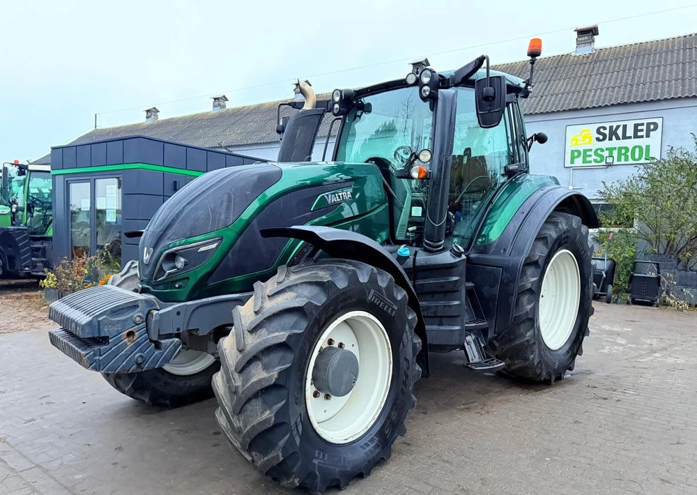 Valtra T174 Versu - Трактор: фото 1 Valtra T174 Versu - Трактор: фото 1