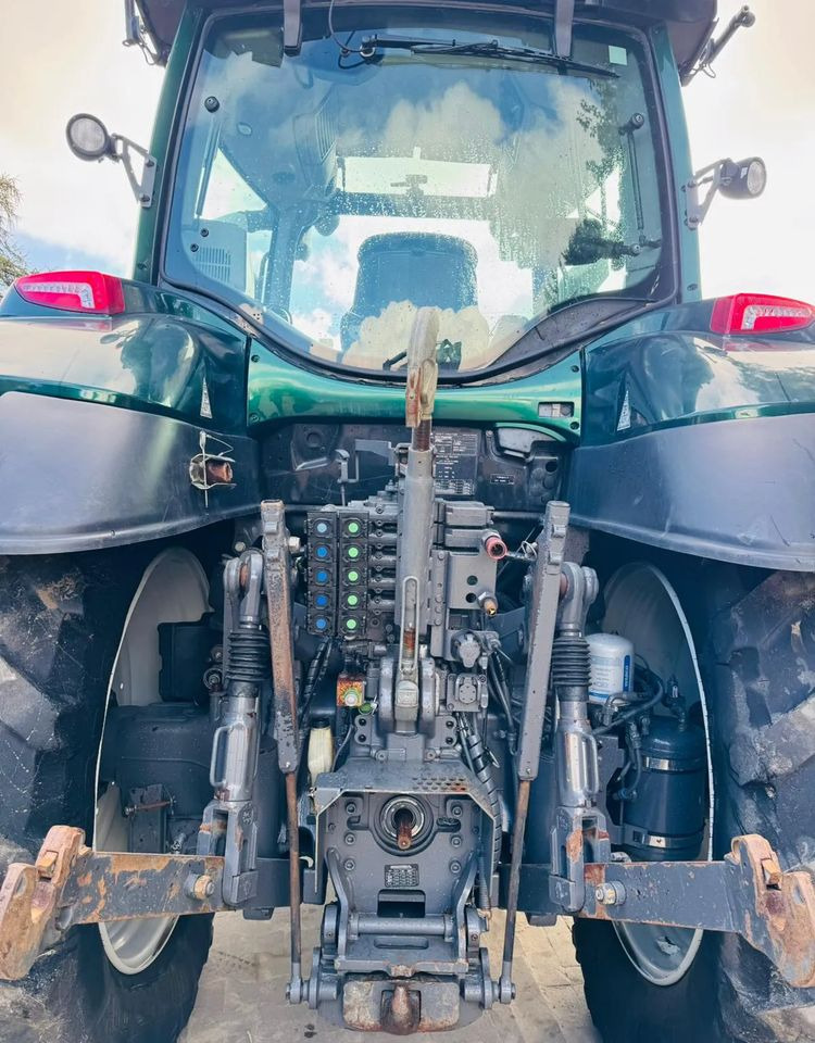 Valtra T214 Versu - Трактор: фото 3 Valtra T214 Versu - Трактор: фото 3