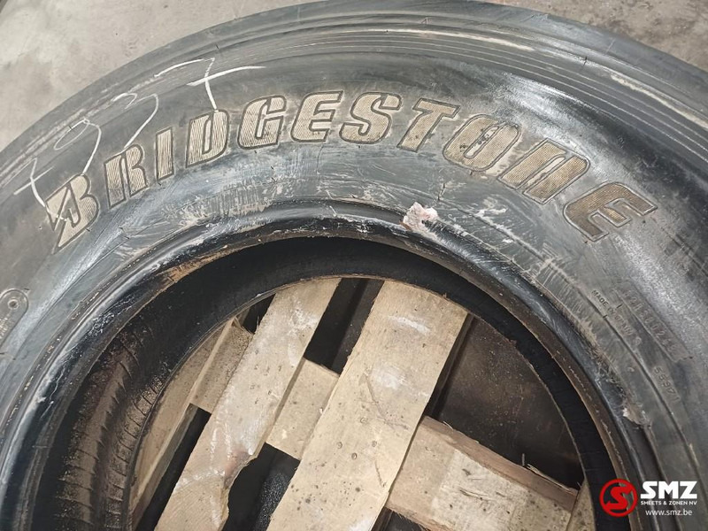 Bridgestone Occ vrachtwagenband Bridgestone 315/80R22.5 - Шина для Грузовиков: фото 2 Bridgestone Occ vrachtwagenband Bridgestone 315/80R22.5 - Шина для Грузовиков: фото 2