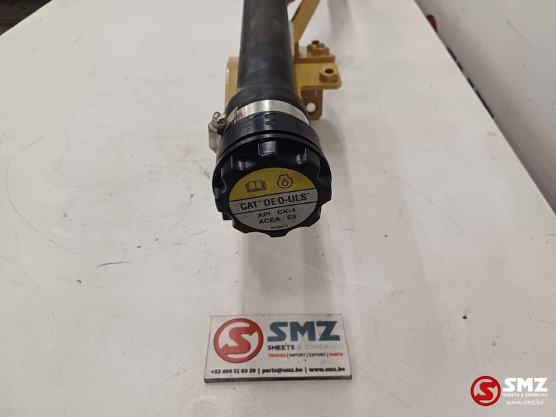 Caterpillar Hose + cap engine oil filler + plates Caterpillar - Двигатель и запчасти для Погрузочно-разгрузочной техники: фото 4 Caterpillar Hose + cap engine oil filler + plates Caterpillar - Двигатель и запчасти для Погрузочно-разгрузочной техники: фото 4