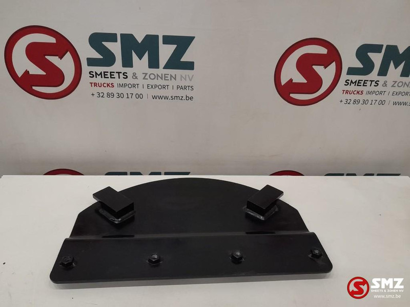 Caterpillar Swivel guard steel plate Caterpillar - Рама/ Шасси для Погрузочно-разгрузочной техники: фото 3 Caterpillar Swivel guard steel plate Caterpillar - Рама/ Шасси для Погрузочно-разгрузочной техники: фото 3