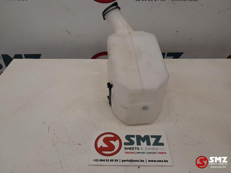 Caterpillar Window washer tank Caterpillar - Щетка стеклоочистителя для Погрузочно-разгрузочной техники: фото 4 Caterpillar Window washer tank Caterpillar - Щетка стеклоочистителя для Погрузочно-разгрузочной техники: фото 4