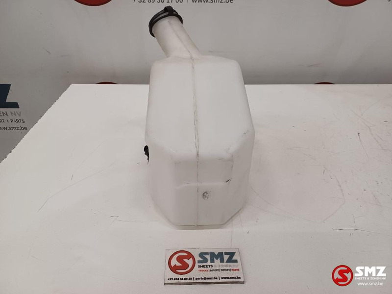 Caterpillar Window washer tank Caterpillar - Щетка стеклоочистителя для Погрузочно-разгрузочной техники: фото 5 Caterpillar Window washer tank Caterpillar - Щетка стеклоочистителя для Погрузочно-разгрузочной техники: фото 5