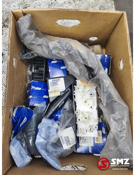 DAF Lot onderdelen DAF - Двигатель и запчасти для Грузовиков: фото 1 DAF Lot onderdelen DAF - Двигатель и запчасти для Грузовиков: фото 1