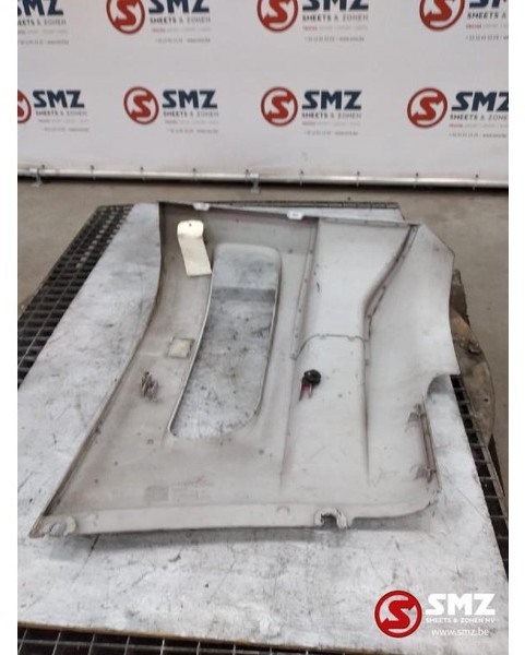 DAF Occ Koplamppaneel links DAF XF95-XF105 - Бампер для Грузовиков: фото 2 DAF Occ Koplamppaneel links DAF XF95-XF105 - Бампер для Грузовиков: фото 2