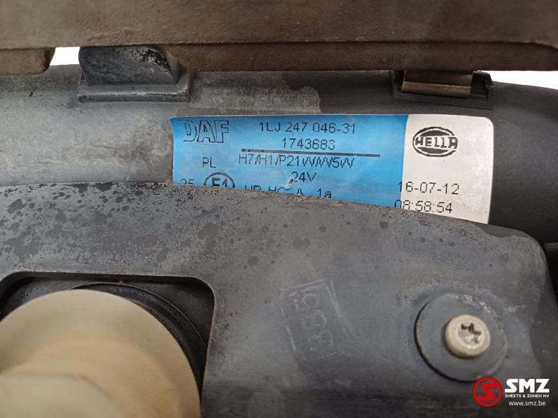 DAF Occ koplamp rechts + koplampsteun DAF - Передняя фара для Грузовиков: фото 5 DAF Occ koplamp rechts + koplampsteun DAF - Передняя фара для Грузовиков: фото 5