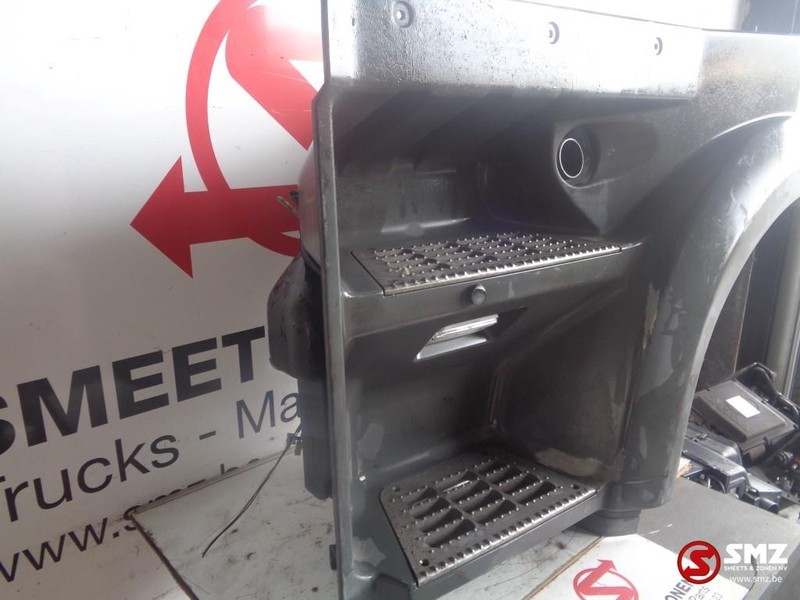 DAF Occ opstapbak links xf105 - Боковая подножка для Грузовиков: фото 2 DAF Occ opstapbak links xf105 - Боковая подножка для Грузовиков: фото 2