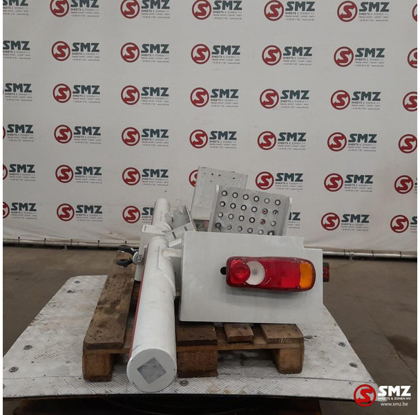 Iveco Occ achterbumper Iveco - Рама/ Шасси для Грузовиков: фото 3 Iveco Occ achterbumper Iveco - Рама/ Шасси для Грузовиков: фото 3