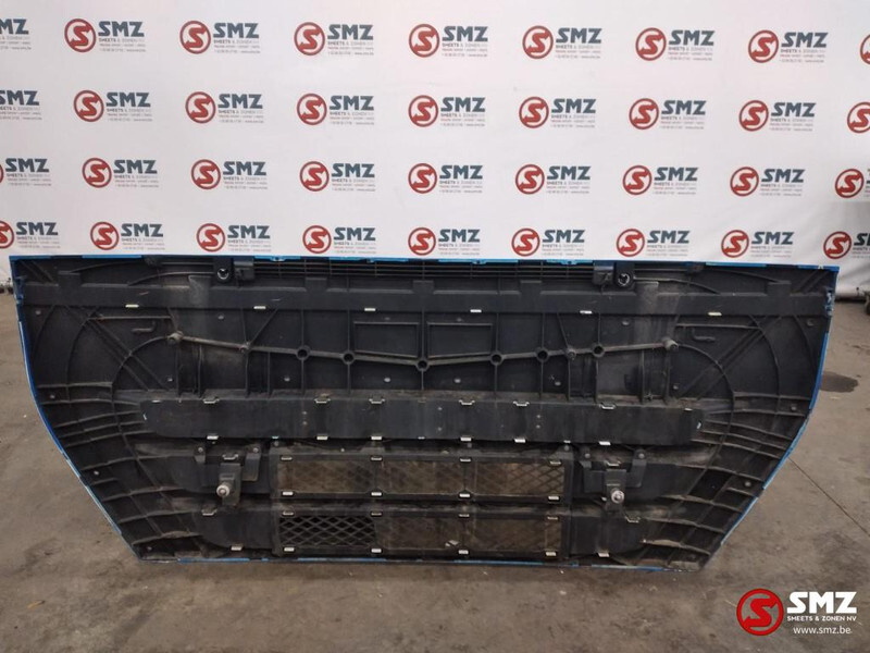 Iveco Occ voorgrille/ motorkap Iveco Stralis 504170809 - Решётка радиатора для Грузовиков: фото 2 Iveco Occ voorgrille/ motorkap Iveco Stralis 504170809 - Решётка радиатора для Грузовиков: фото 2