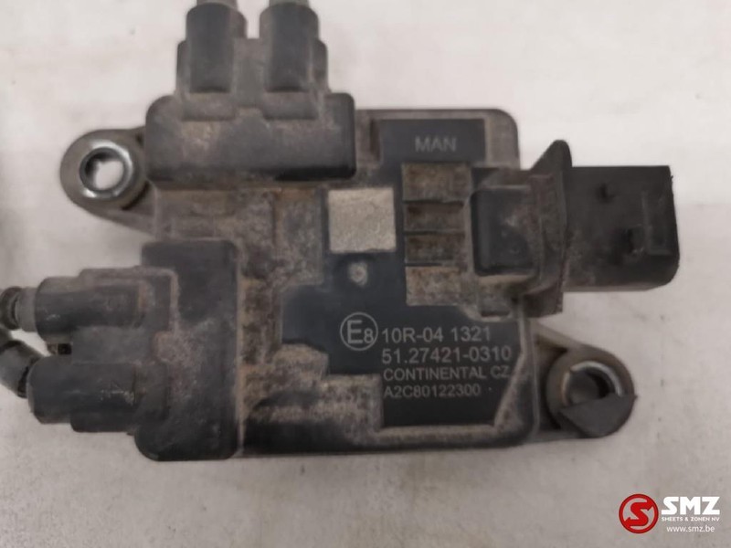 MAN Occ koelvloeistof temperatuur sensor MAN TGX - Сенсор для Грузовиков: фото 2 MAN Occ koelvloeistof temperatuur sensor MAN TGX - Сенсор для Грузовиков: фото 2