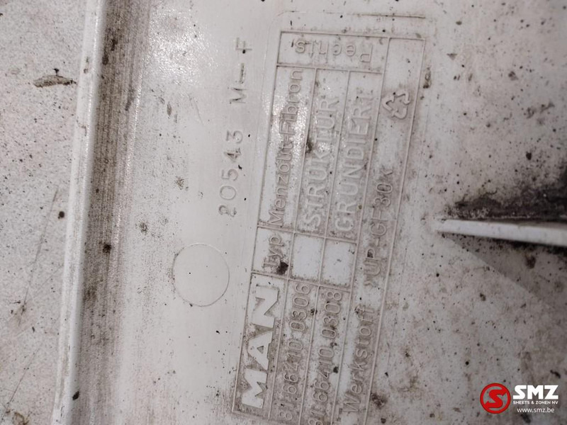 MAN Occ spatbord vooraan rechts MAN - Кузов и экстерьер для Грузовиков: фото 3 MAN Occ spatbord vooraan rechts MAN - Кузов и экстерьер для Грузовиков: фото 3