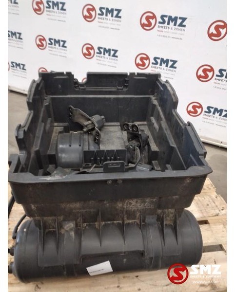 Mercedes-Benz Occ batterijbak met luchtketels Actros MP4 - Аккумулятор, Детали тормозной системы для Грузовиков: фото 2 Mercedes-Benz Occ batterijbak met luchtketels Actros MP4 - Аккумулятор, Детали тормозной системы для Грузовиков: фото 2