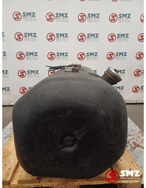 Mercedes-Benz Occ brandstoftank 220L Mercedes - Топливный бак для Грузовиков: фото 3 Mercedes-Benz Occ brandstoftank 220L Mercedes - Топливный бак для Грузовиков: фото 3